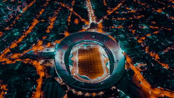 九游游戏中心下载-《堡垒之夜》“未来之光”创意无限,玩家争相展现实力!